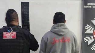 Se entregó otro de los hinchas que robaron al vendedor de Rondeau y Olivé