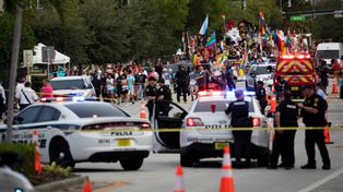 Chocó con una camioneta a manifestantes de una marcha del Orgullo LGBTQ: un muerto
