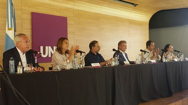 Mario Barletta en el debate de los candidatos a diputados realizado el lunes en la Universidad de Rosario&nbsp;