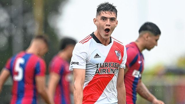 River aplastó como visitante a San Lorenzo y se prende en su zona del Torneo de Reserva.