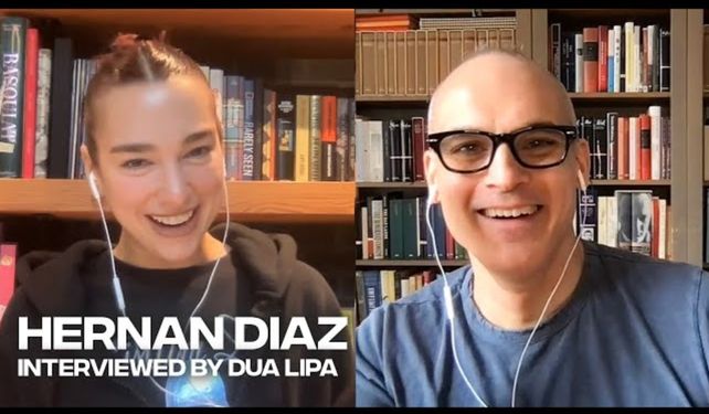 Dua Lipa entrevistó al escritor argentino que le voló la cabeza: Hernán Díaz