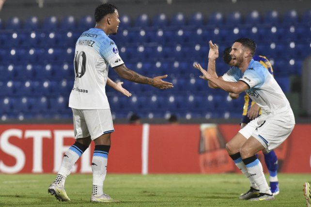 Racing juega de visitante.