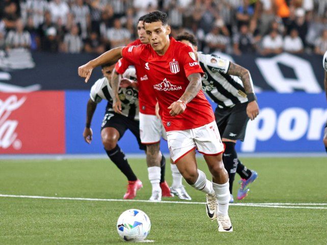 Estudiantes perdió en el cierre del partido jugado en Brasil.