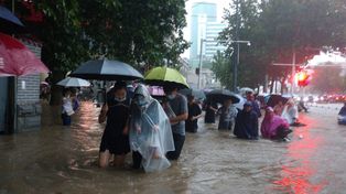 Ahora le tocó a China: doce muertos, cien mil evacuados e inundaciones por lluvias torrenciales
