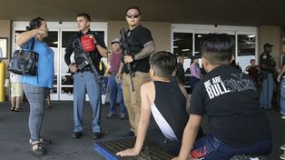 Un joven masacró con un fusil de guerra a 20 personas en Texas