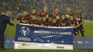 Arriba: Julián Fernández, Armando Méndez, Cristian Lema, Juan Manuel García, Franco Herrera y Willer Ditta.  Abajo: Ramiro Sordo, Juan Sforza, Martín Luciano, Francisco González y Pablo Pérez.