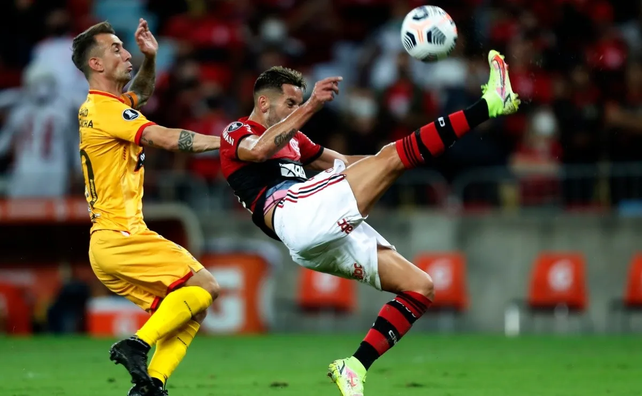 Flamengo quiere abrochar su pase a la final ante Barcelona