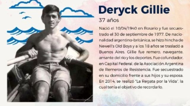 La muestra recorre las historias mediante fotografías y banners