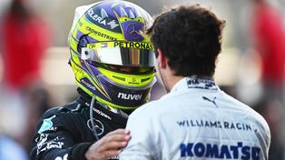 Lewis Hamilton felicita a Franco Colapinto.