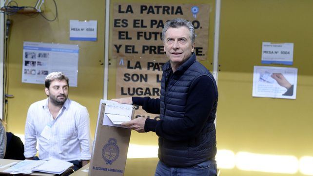 Votó Macri y espera que todos los argentinos se expresen en todos lados con alegría