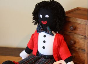 Tienda de la reina de Inglaterra retira pol&eacute;micas mu&ntilde;ecas negras