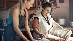 En la distribución asimétrica de tareas de cuidado no remuneradas se asienta una de las patas del sistema y es una causa de la precariedad labora de las mujeres