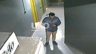 Una de las últimas imágenes de Damián Strada con vida, horas antes de su bestial asesinato en Laguna Paiva.