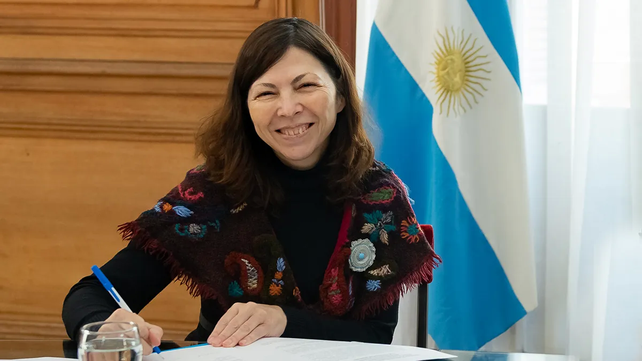 La ministra Silvina Batakis fue cuestionada por la actriz Verónica Llinás.&nbsp;