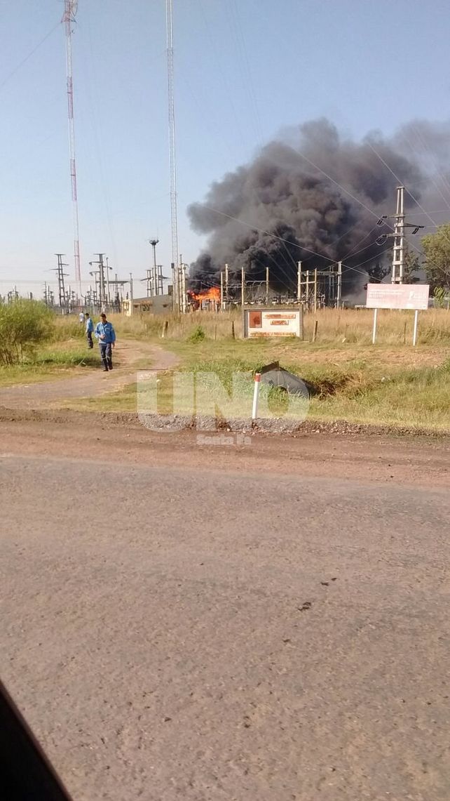 El incendio en una estación transformadora dejó sin luz a los departamentos 9 de Julio y San Cristóbal