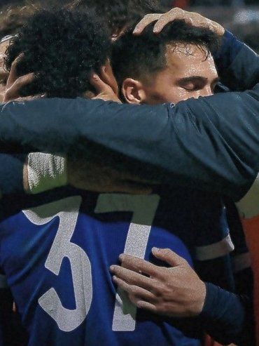 Talleres goleó 4-0 en su visita a Platense y logró su primera victoria