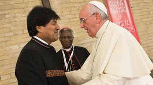 El Papa reclamó “tierra, techo y trabajo” para los pobres