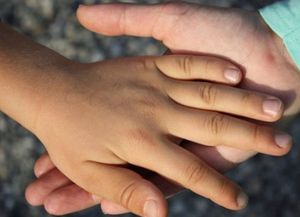 Con 565 solicitudes, cerró la convocatoria para adoptar a 14 niñas y niños