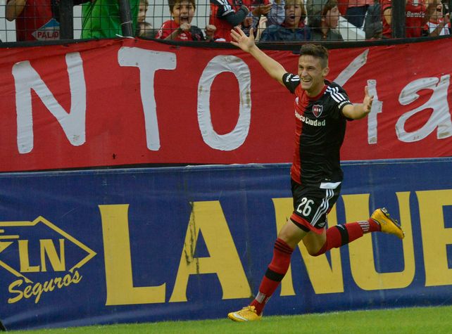 Con un triplete de Fértoli, la reserva de Newells goleó a Atlético Tucumán