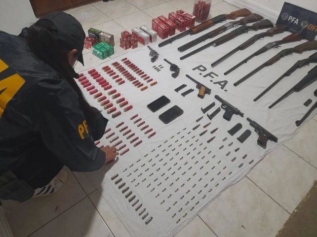El acusado tenía 36 armas registradas a su nombre. Catorce fueron secuestradas en su casa de Cañada de Gómez.&nbsp;