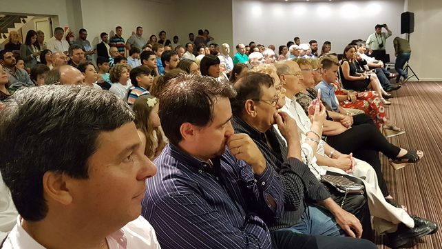 El diputado Gustavo Zavallo siguió la presentación desde la primera fila.&nbsp;
