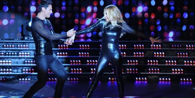 Marta Sánchez cantó, derrochó sensualidad y bailó sexy en su debut en el Bailando