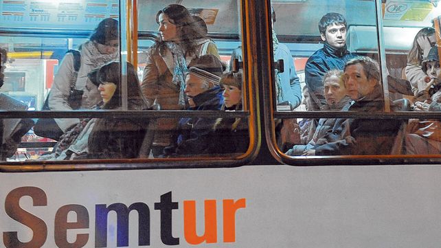 Todos a bordo. El balance de la Semtur también reveló que esa empresa perdió menos pasajeros que el resto del sistema.