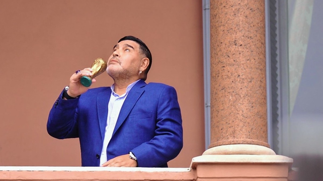 Italia despide a Maradona, argentino y napolitano