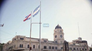La gestión de Bordet informó que desde este viernes pagan los sueldos a los estatales.