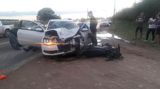 Un motociclista fue hospitalizado tras chocar con un auto en la ruta provincial 26