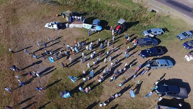 La Mesa de Enlace hará una jornada de concientización en julio con productores al costado de las rutas (Archivo)