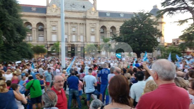 Convocatoria. Santa Fe se sumó a la marcha como en otras ciudades del país.