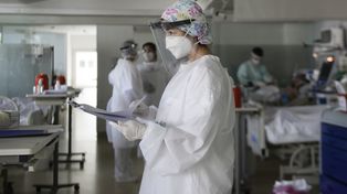 La carrera de Enfermería tiene muchos estudiantes, pero aún no hay egresados suficientes para satisfacer la demanda.