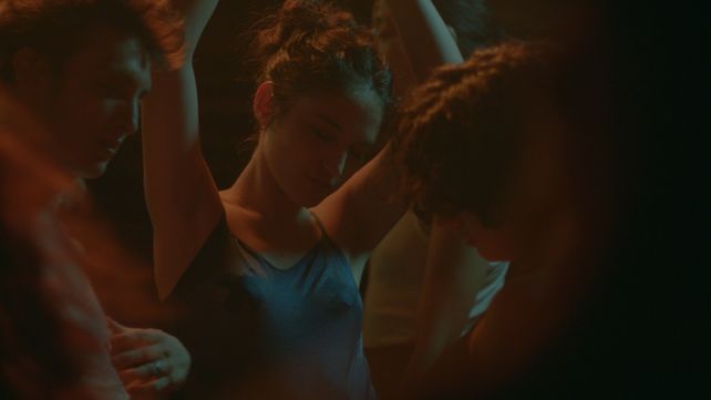 A bailar. Nina Dziembrowski, la actriz protagonista debuta en cine. 