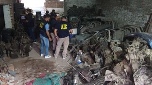 Desbarataron una banda dedicada al robo de autos y secuestraron más de 8.000 autopartes