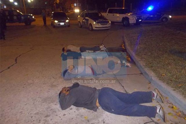 Villa Centenario:se enfrentaron a tiros y la Policía detuvo a siete personas