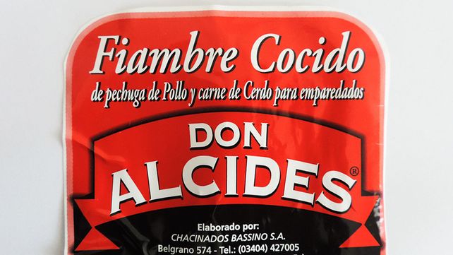 Assal prohibió un fiambre cocido de pechuga de pollo y carne de cerdo para emparedados