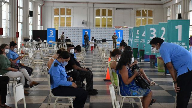Argentina registró 7.855 nuevos casos de coronavirus y 262 fallecidos