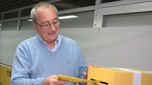 El actual presidente Raúl Broglia votó antes del mediodía.