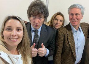 Etchevehere recorrió la Expo de Palermo con Javier Milei