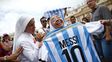 Ante una plaza San Pedro con clima mundialista, el Papa llamó a rezar por la paz en Medio Oriente
