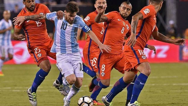 Bauza confió que no hicieron nada especial  para que no neutralicen a Messi