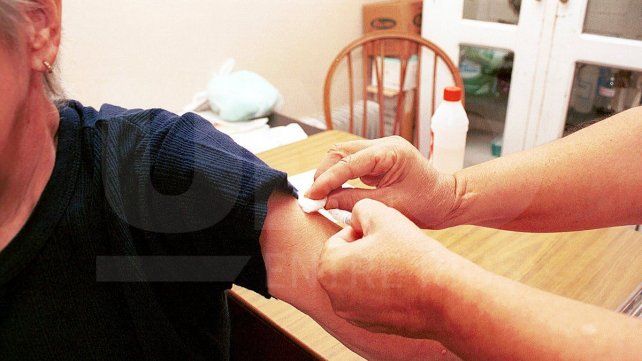 Desde el jueves se aplicará la vacuna contra la gripe a mayores de 65 años