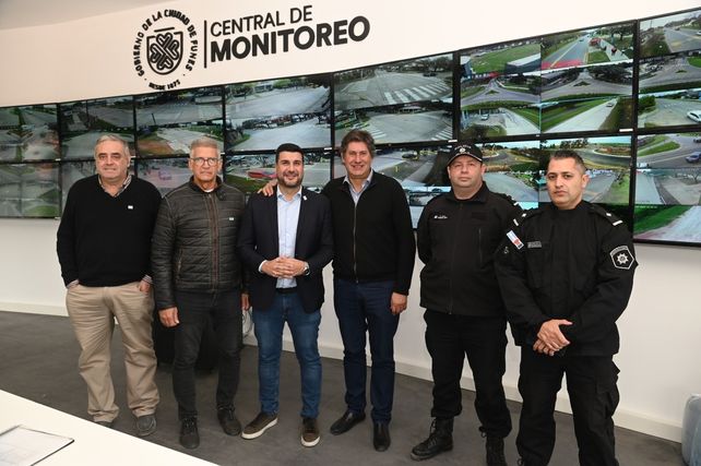 Marcos Cleri junto al intendente de Funes