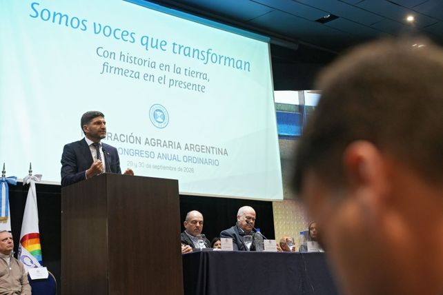 Pullaro volvió a reclamar un país más federal: Todo termina yéndose en sostener el conurbano bonaerense