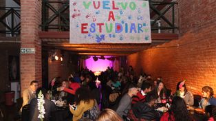 Vuelvo a Estudiar: 180 santafesinos festejaron la obtención del título secundario