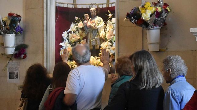 San Cayetano: miles de fieles se movilizan para pedirle al santo cristiano por trabajo y salud