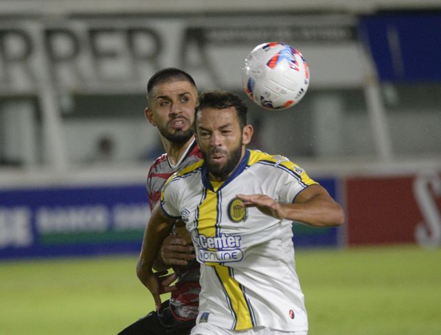Sigue a toda m&aacute;quina. Lucas Gamba es una fija en la ofensiva canalla.