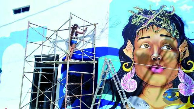 Médica de profesión, artista por vocación, viajera de corazón