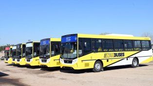 Siete nuevos coches para modernizar la flota de Autobuses Santa Fe en la ciudad&nbsp;